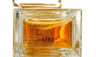 雅顿白茶与第五大道的区别 第五大道香水专柜价